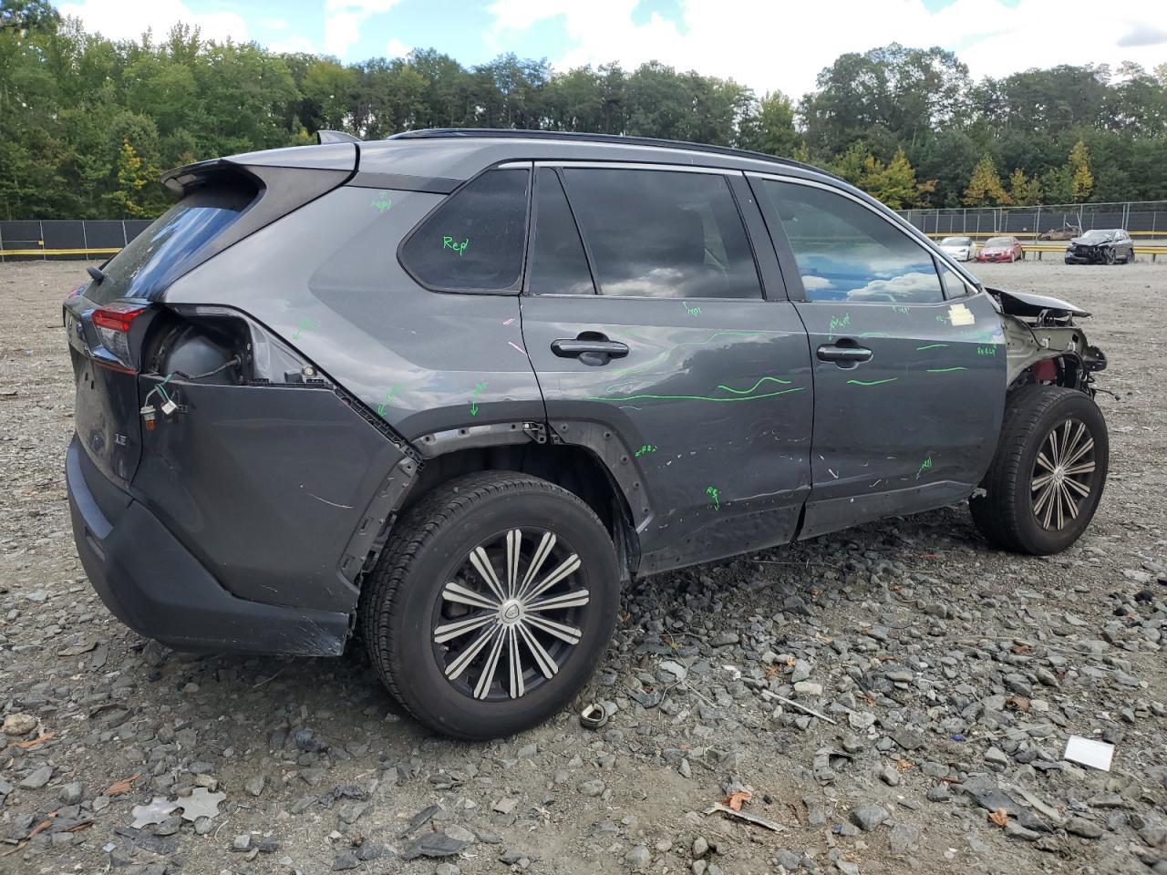 2020 Toyota Rav4 Le - Фото 3