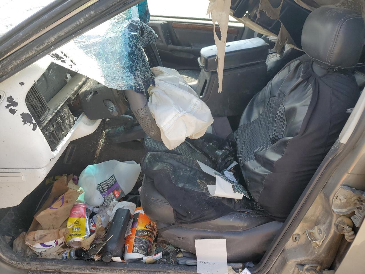 1996 Jeep Grand Cherokee Limited - Image 7