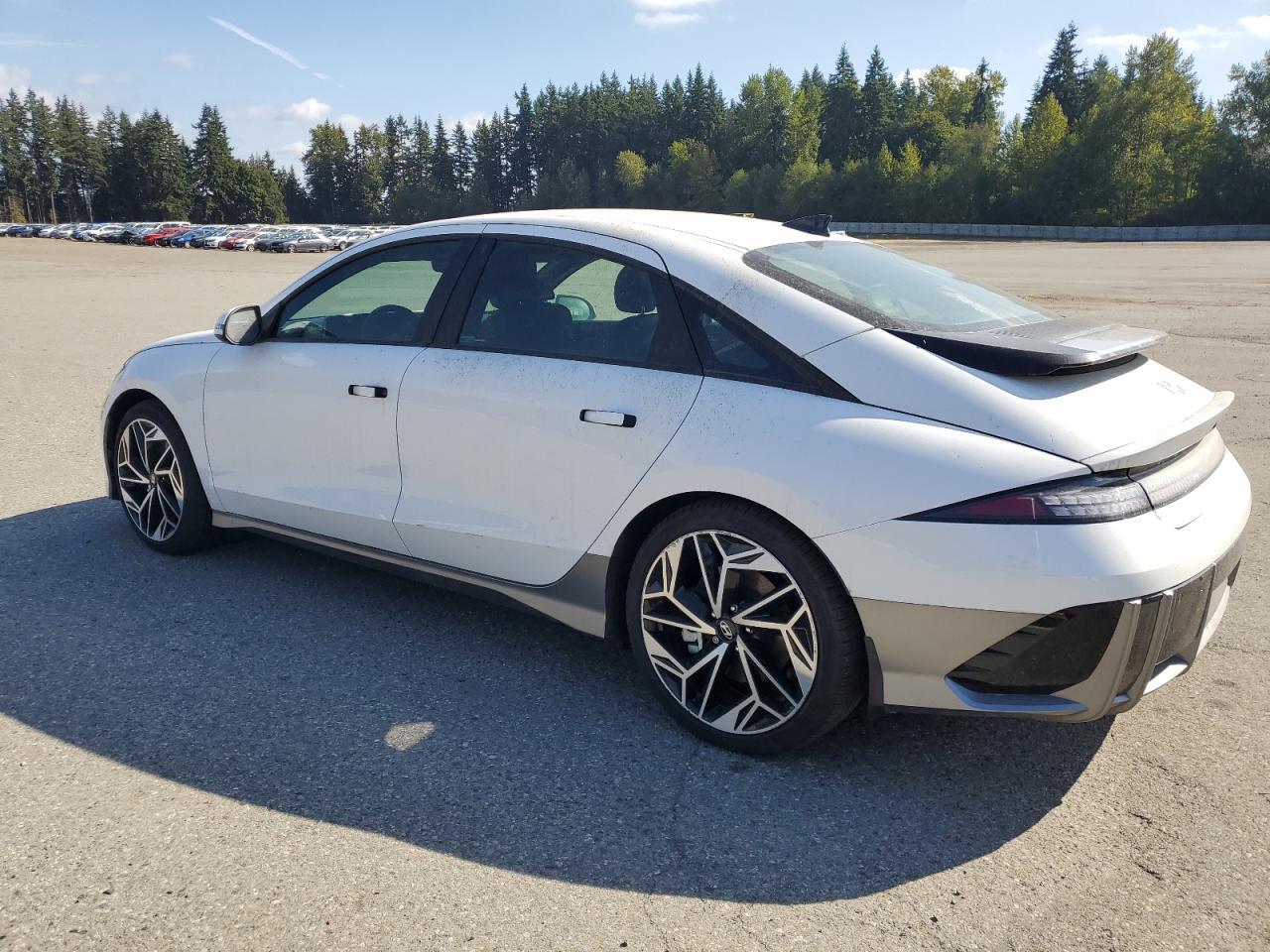 2023 Hyundai Ioniq 6 Sel - Image 2