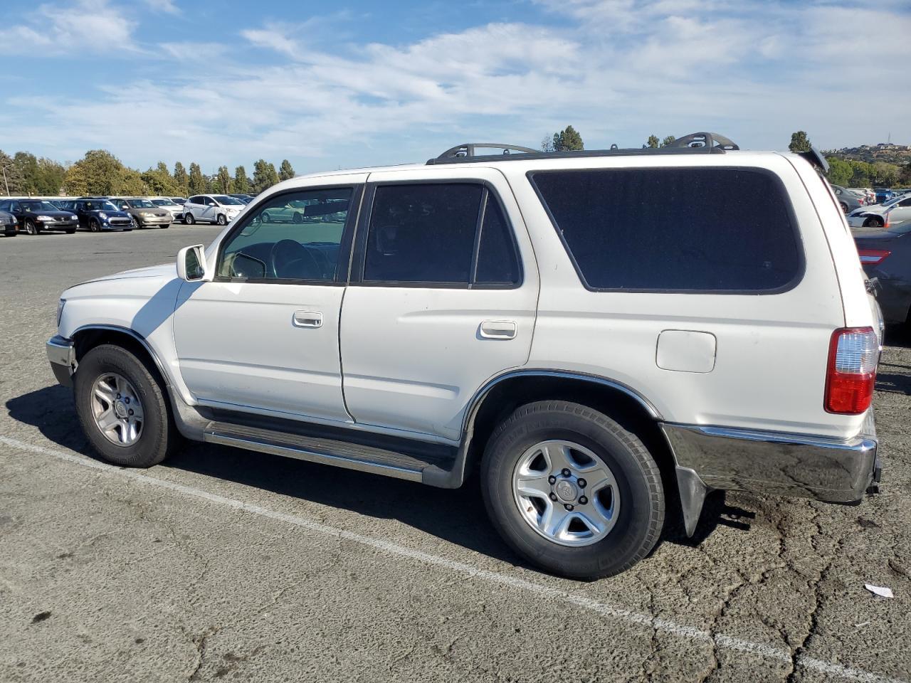 2002 Toyota 4Runner Sr5 - Image 2