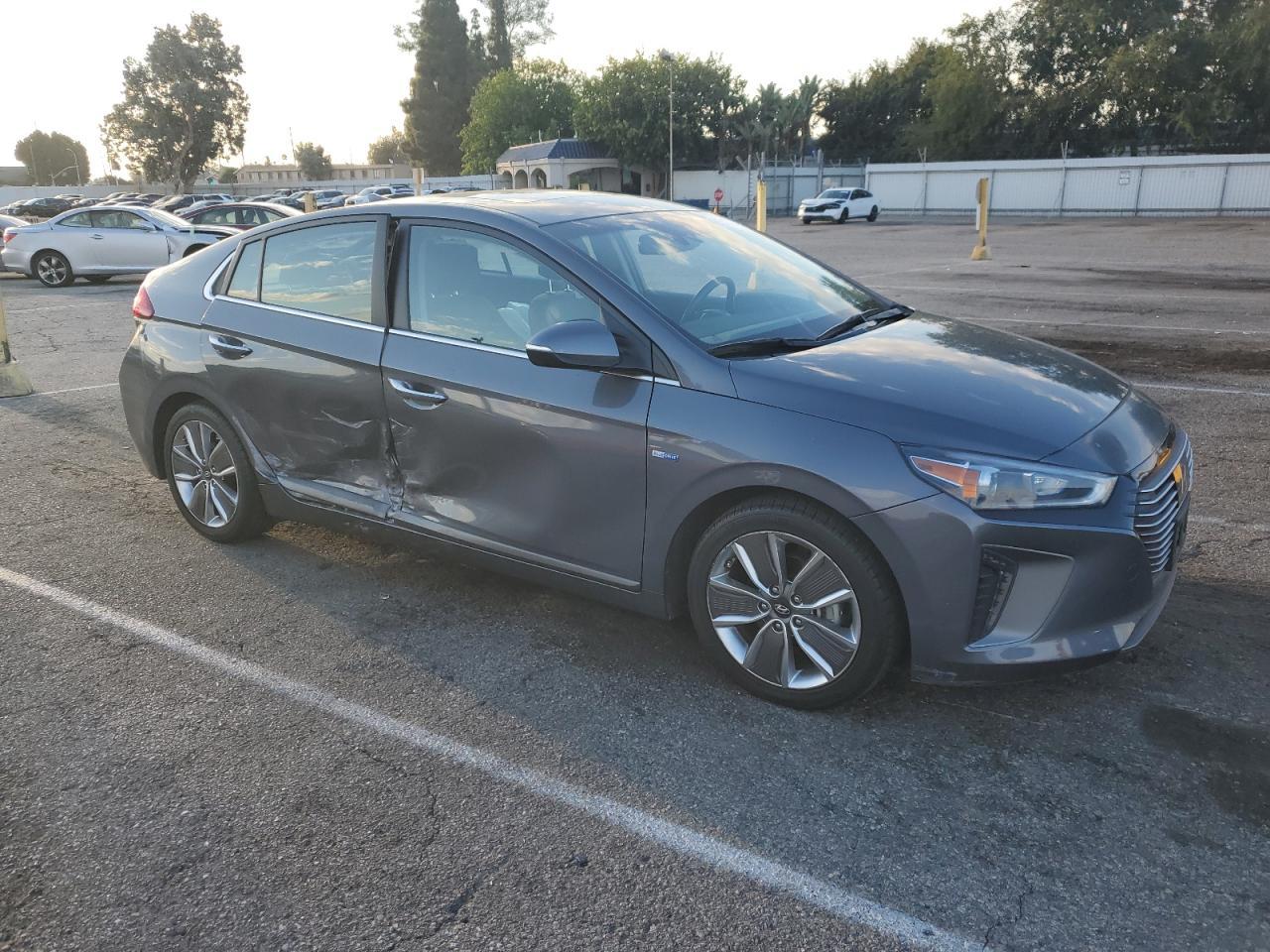 2019 Hyundai Ioniq Limited - Фото 4