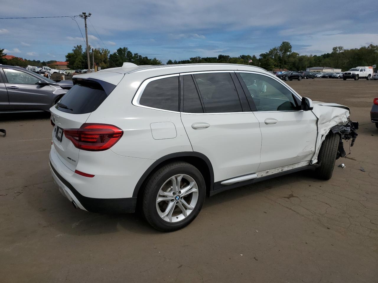 2020 BMW X3 xDrive30I - Фото 3