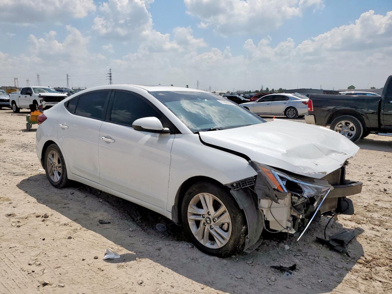 2019 Hyundai Elantra Value Edition - Фото 7