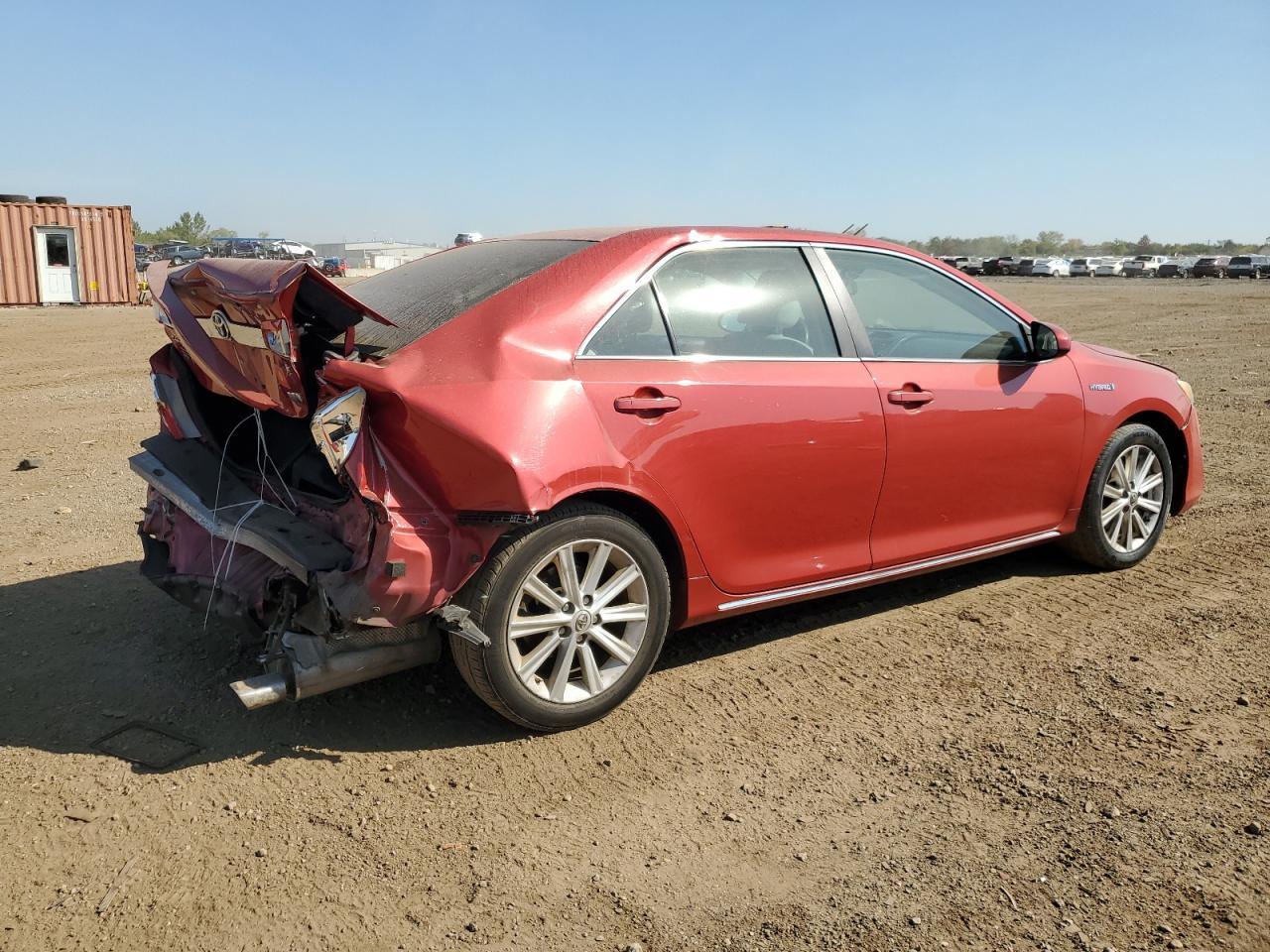 2013 Toyota Camry - Фото 3