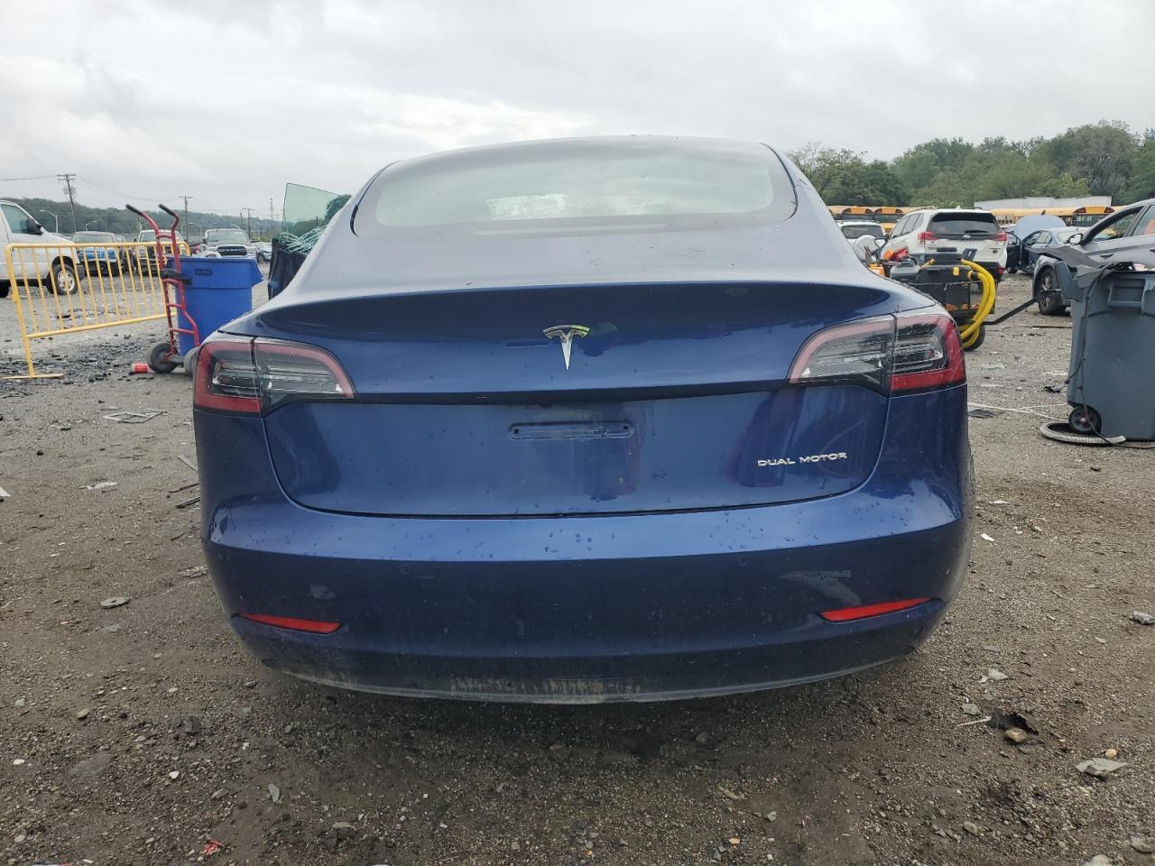 2021 Tesla Model 3 - Фото 6