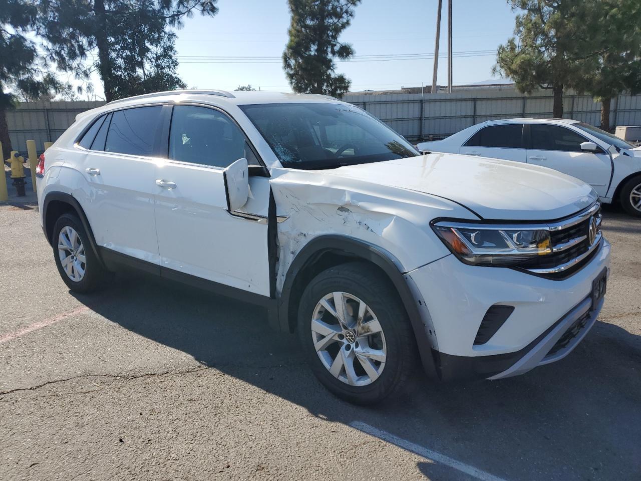 2020 Volkswagen Atlas Cross Sport S - Image 4