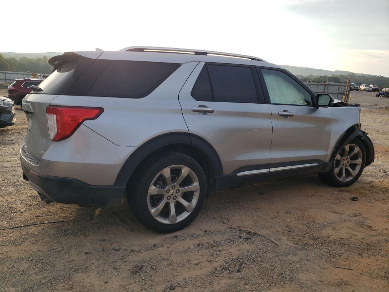 2020 Ford Explorer Platinum - Фото 3
