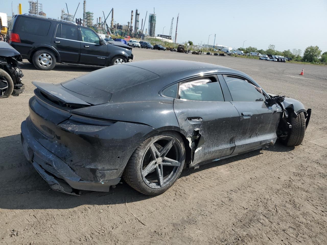 2023 Porsche Taycan 4S - Image 3