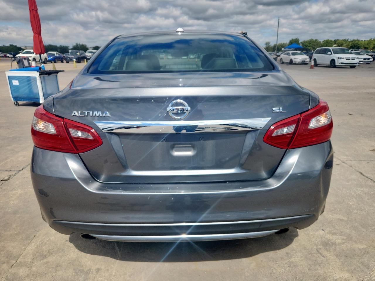 2018 Nissan Altima 2.5 - Image 6