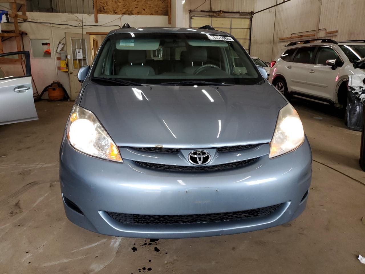 2008 Toyota Sienna Xle - Image 5