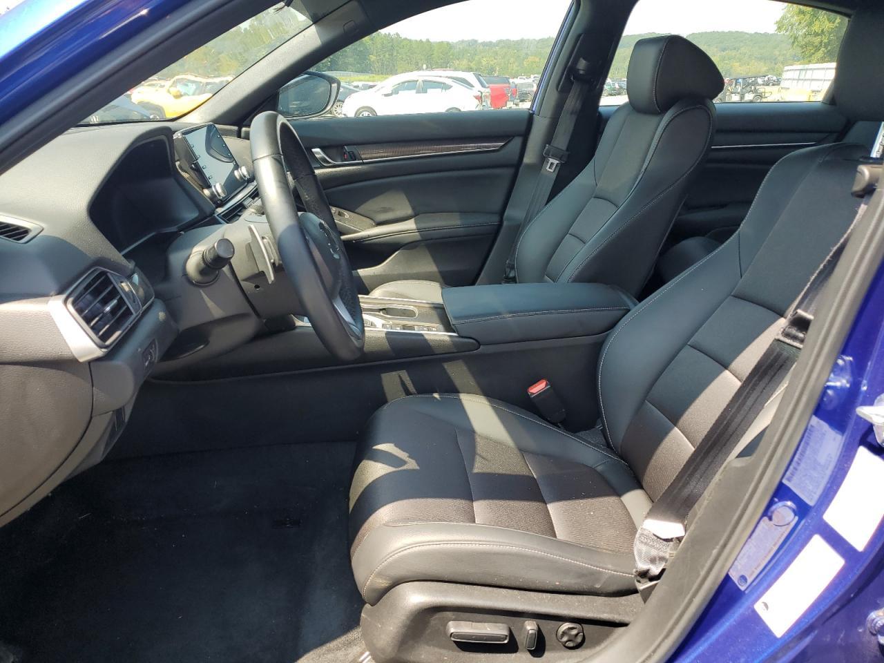 2022 Honda Accord Hybrid Sport - Image 7