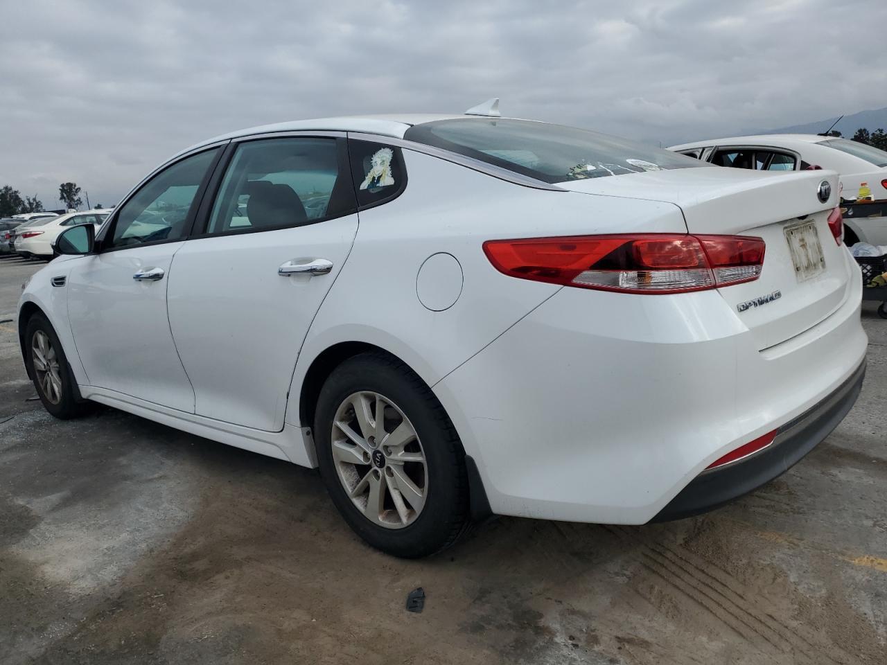 2017 Kia Optima Lx - Фото 2