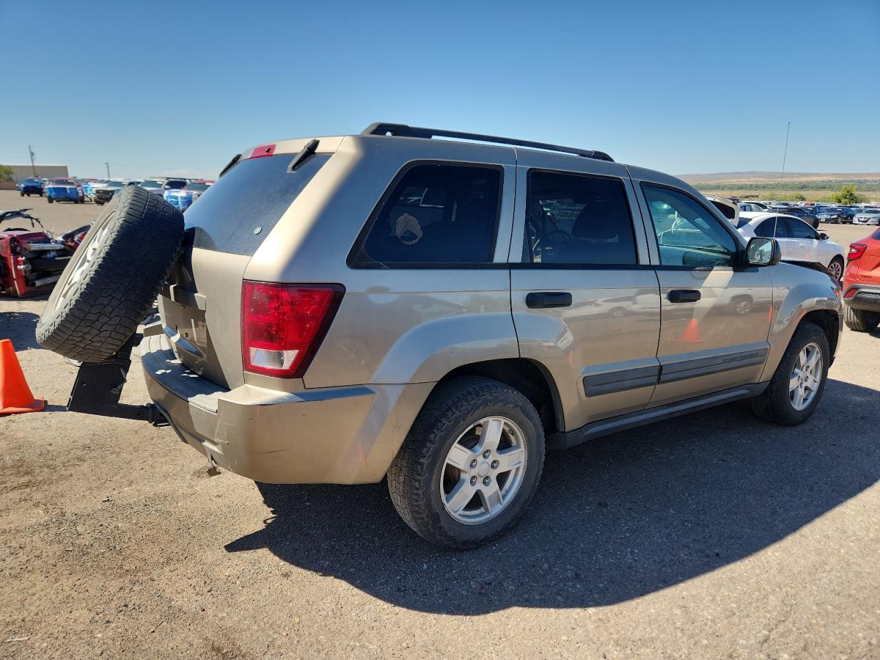 2006 Jeep Grand Cherokee Laredo - Image 3