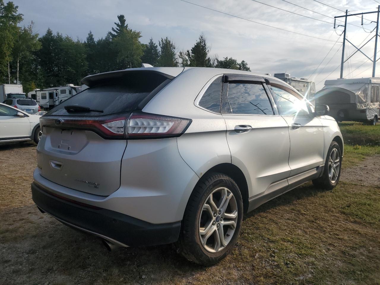 2017 Ford Edge Titanium - Image 4