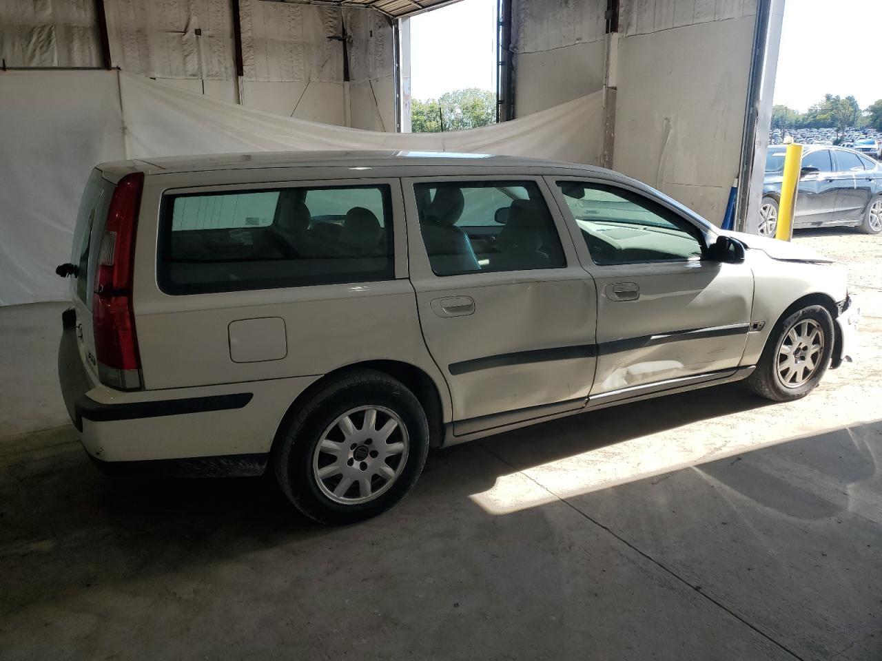 2001 Volvo V70 - Фото 3