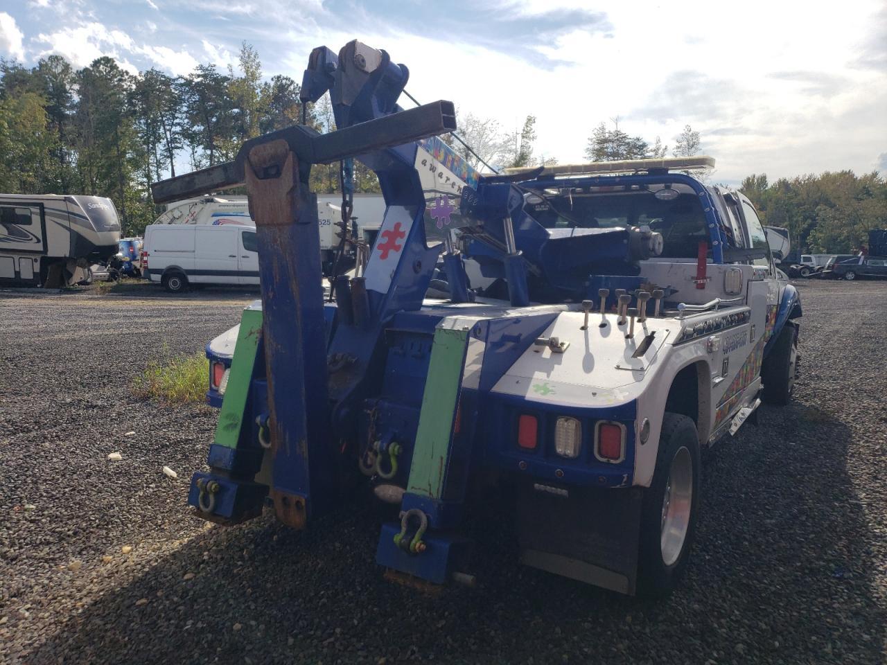 2016 Ford F550 Super Duty - Фото 3