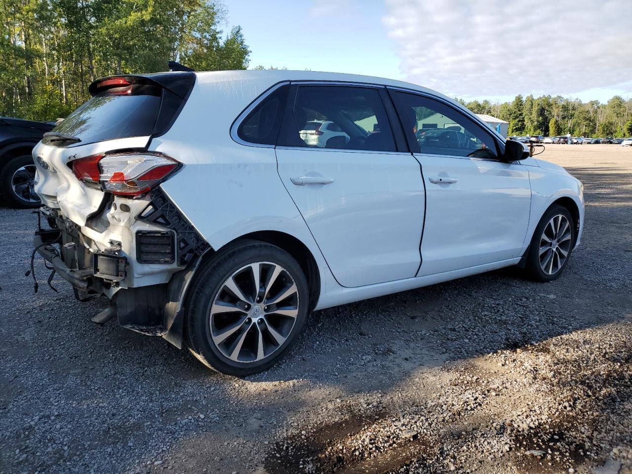 2018 Hyundai Elantra Gt - Image 3
