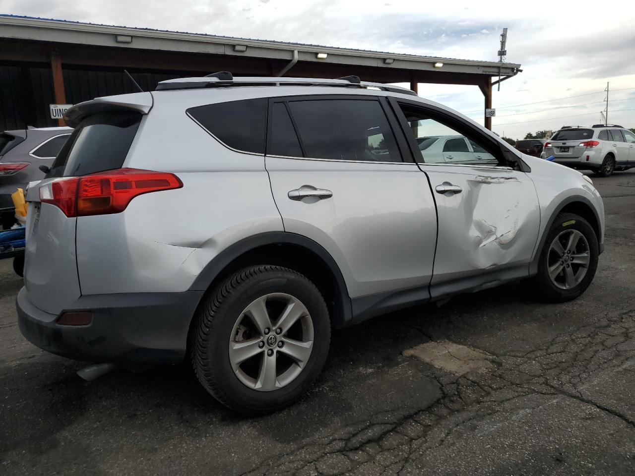 2015 Toyota Rav4 Xle - Image 3