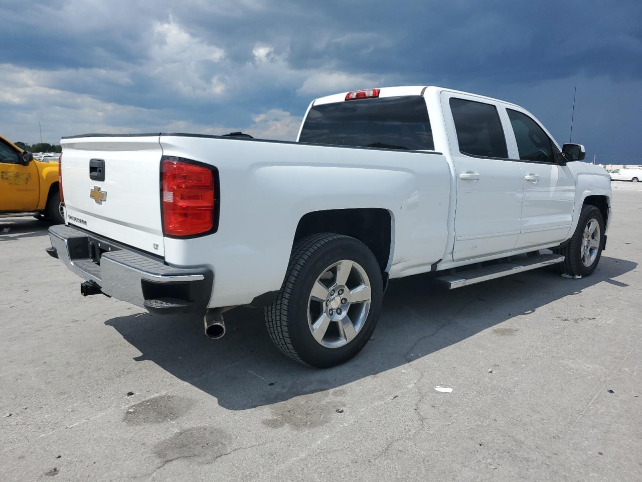 2018 Chevrolet Silverado C1500 Lt - Image 3