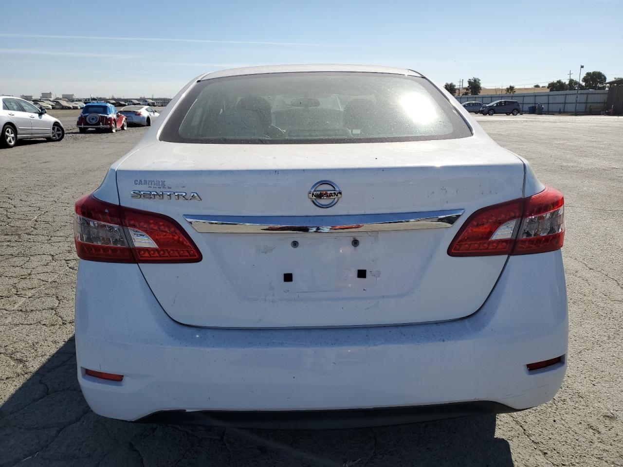 2015 Nissan Sentra S - Фото 6