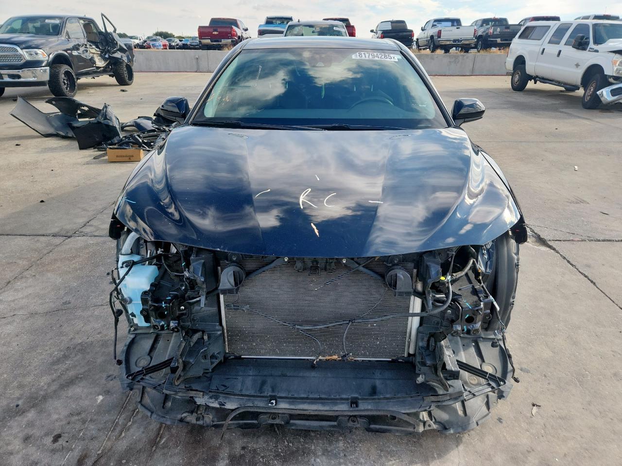 2020 Toyota Camry Se - Image 5