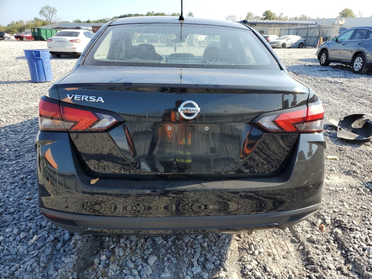 2021 Nissan Versa S - Image 6