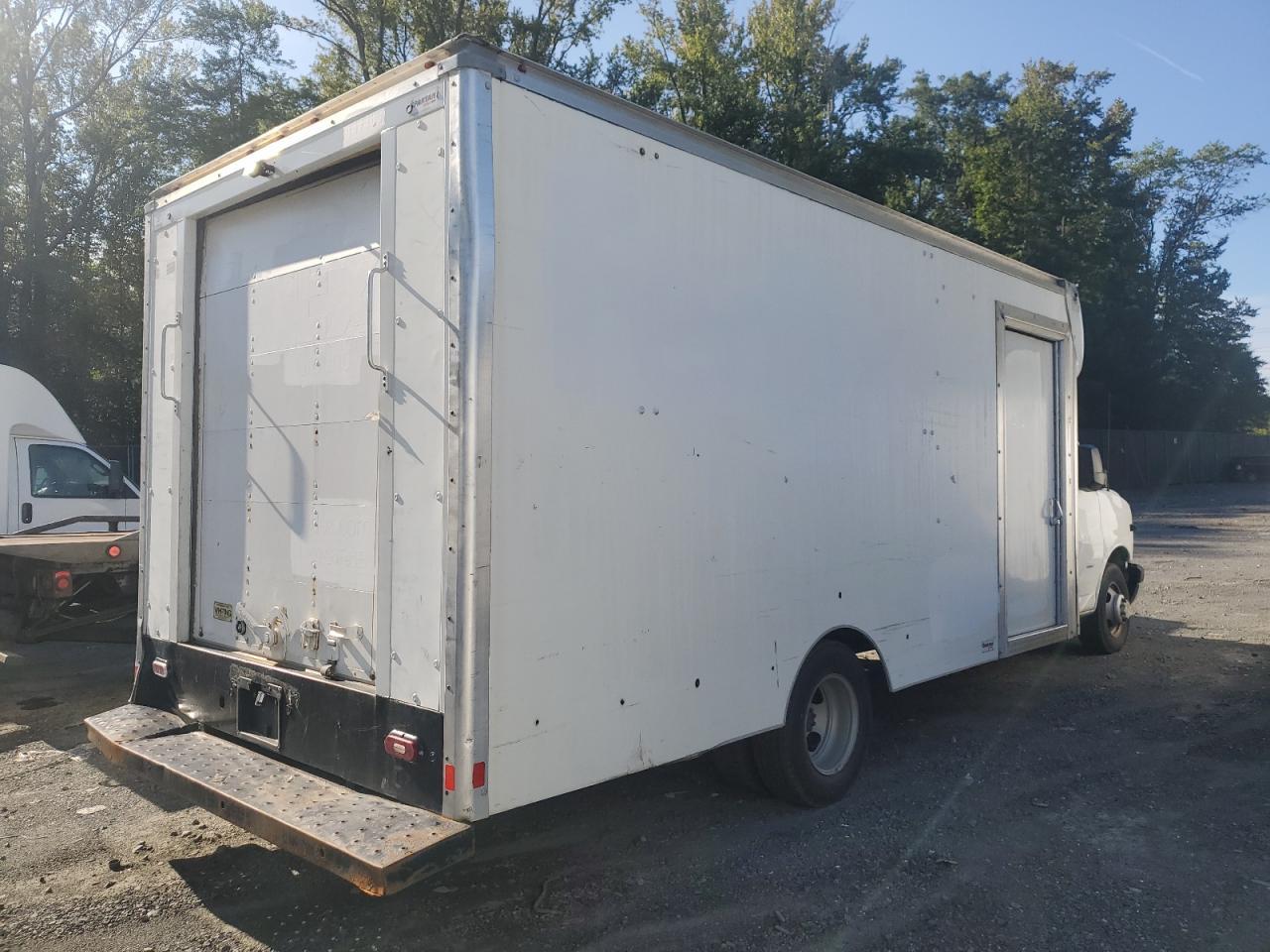2020 Chevrolet Express G3 - Trucks - Фото 3