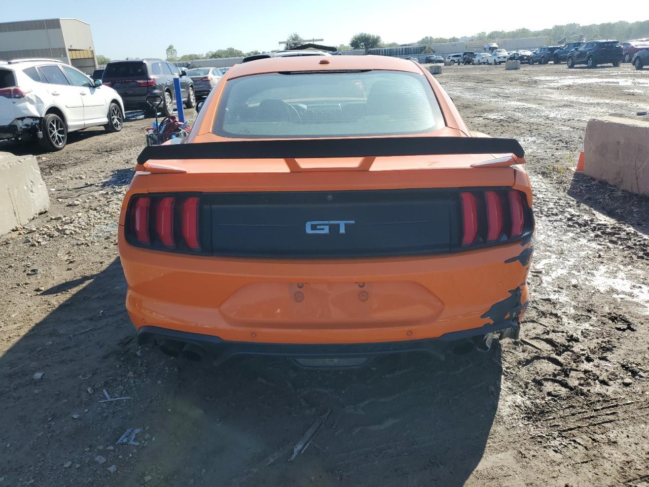 2020 Ford Mustang Gt - Фото 6