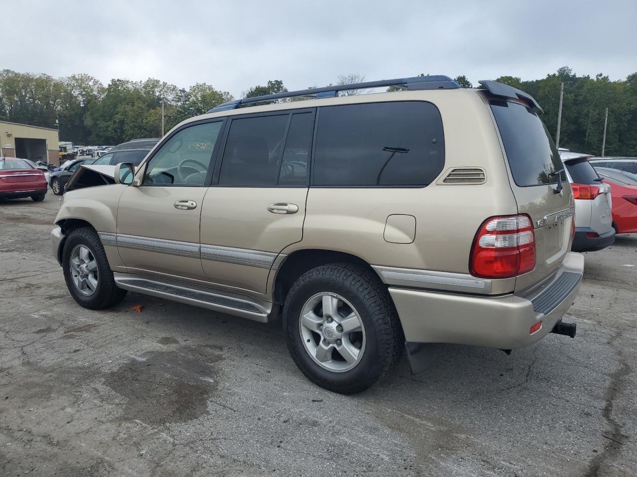 2005 Toyota Land Cruiser - Image 2