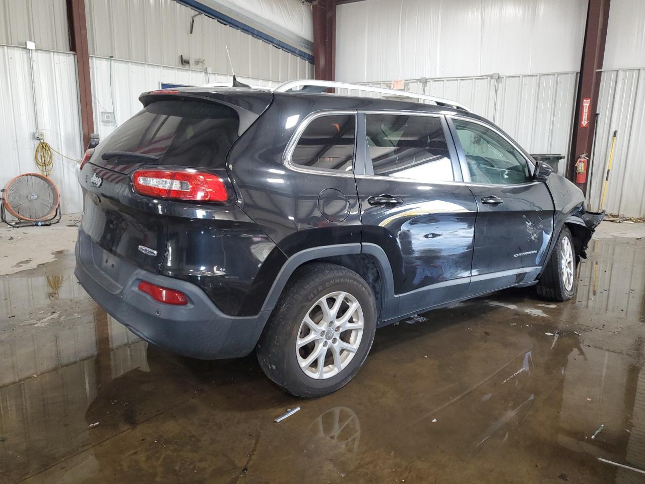 2023 Jeep Cherokee Latitude - Image 3
