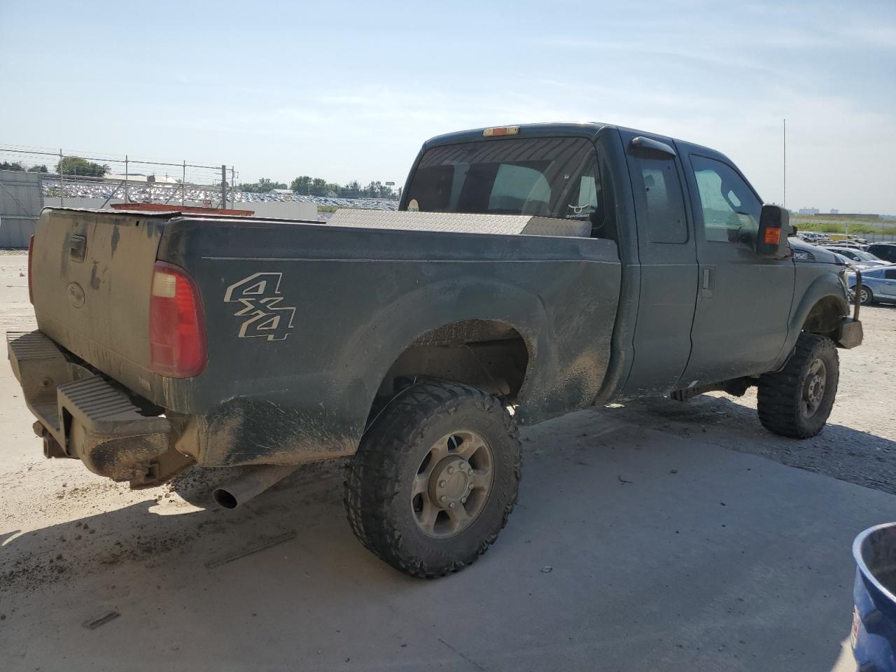 2011 Ford F250 Super Duty - Фото 3