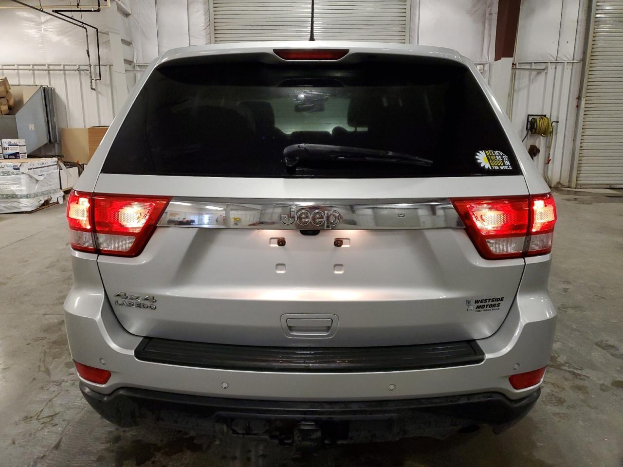 2011 Jeep Grand Cherokee Laredo - Фото 6