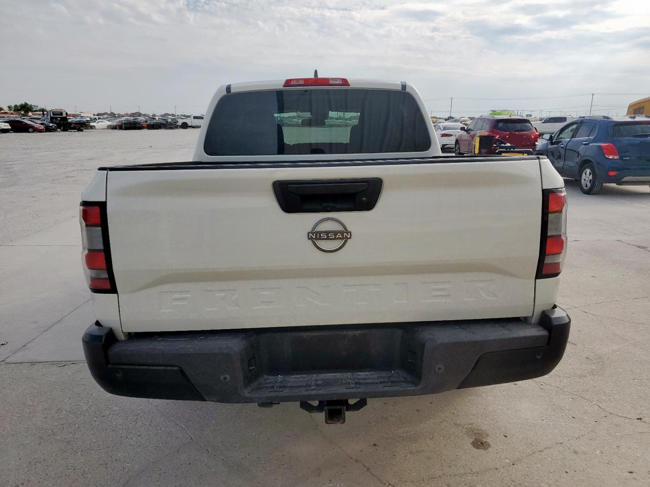 2022 Nissan Frontier S - Image 6