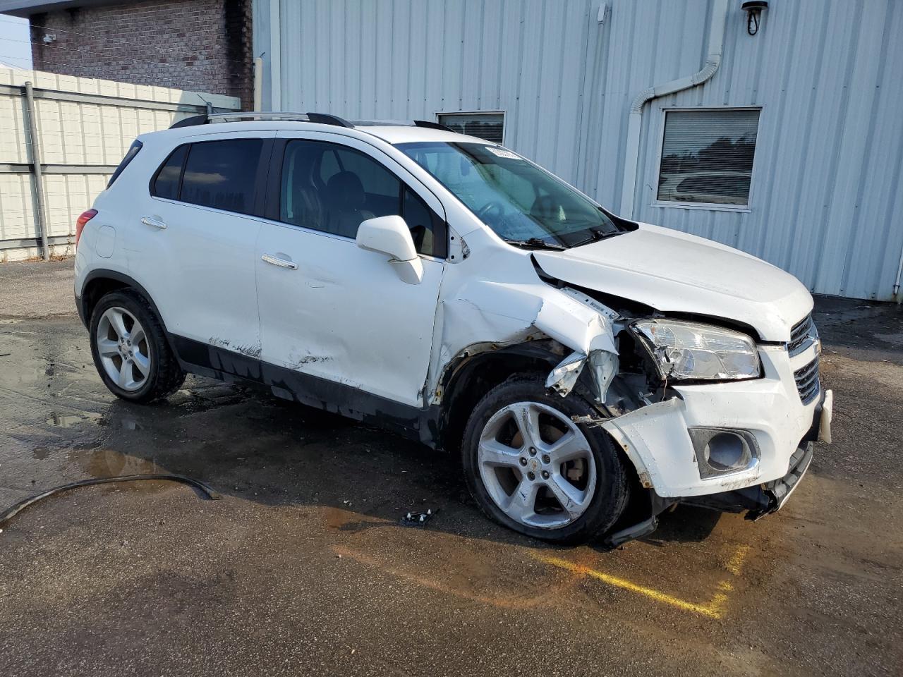 2016 Chevrolet Trax Ltz - Image 4