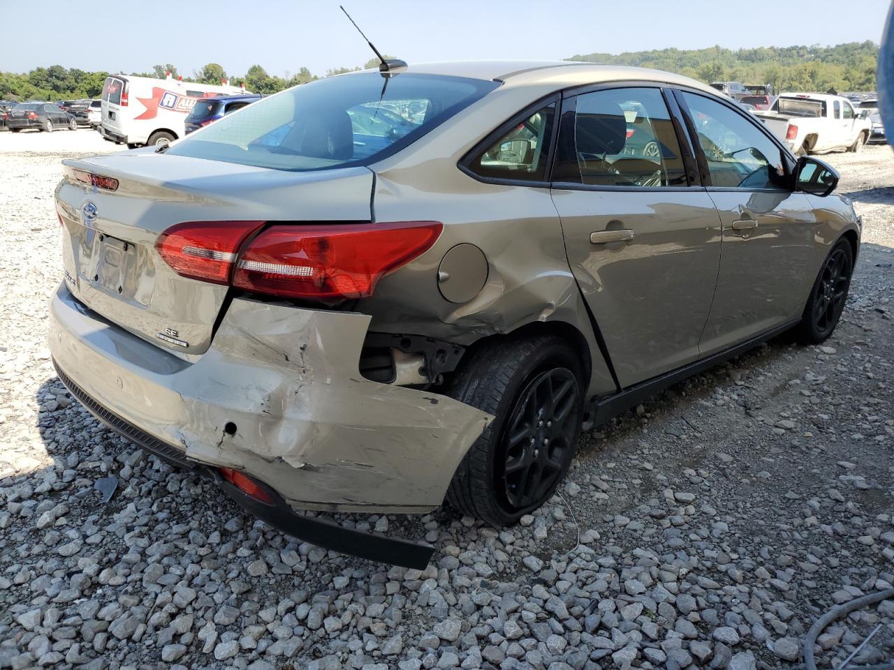 2016 Ford Focus Se - Фото 3