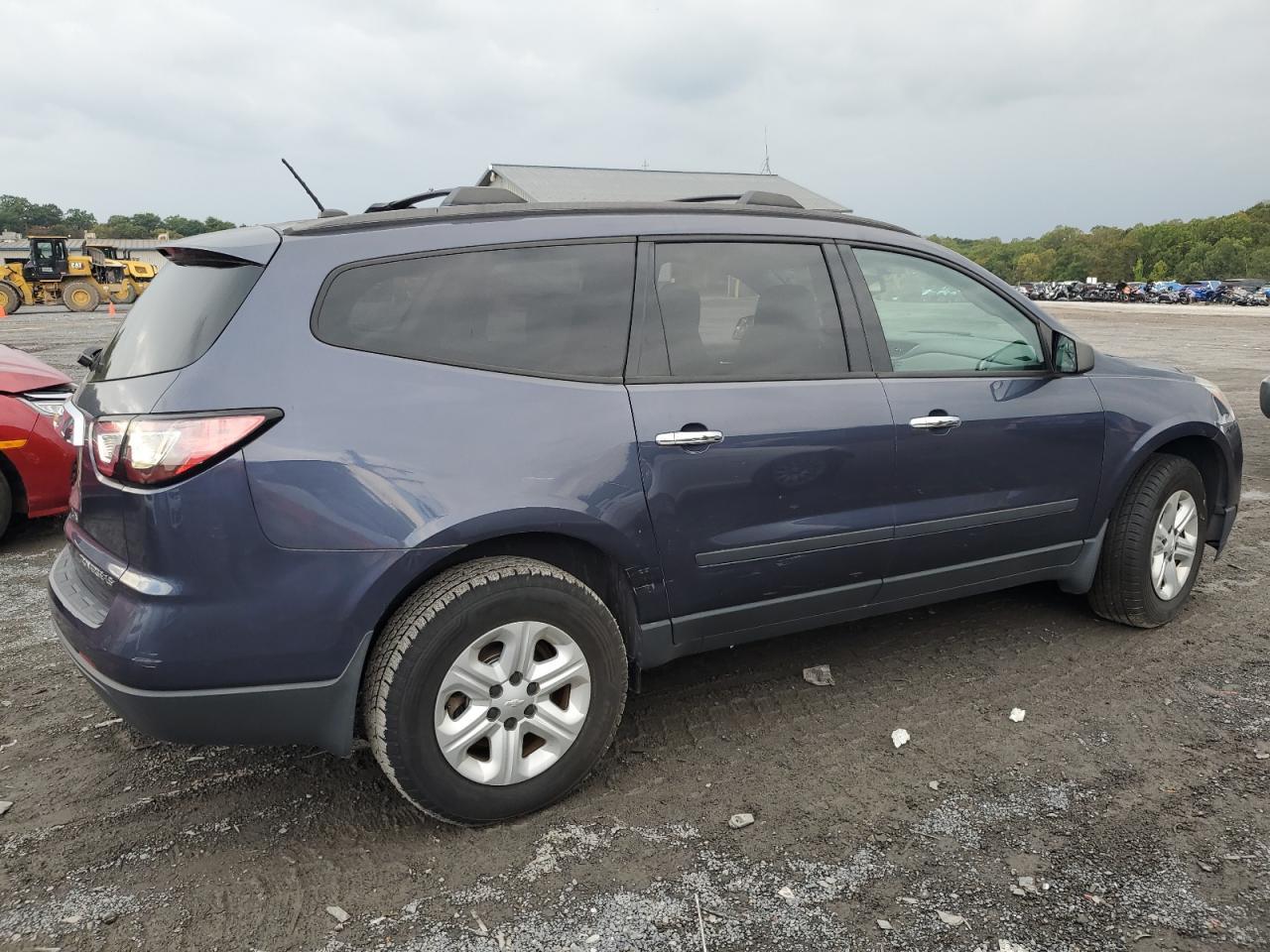 2014 Chevrolet Traverse Ls - Image 3
