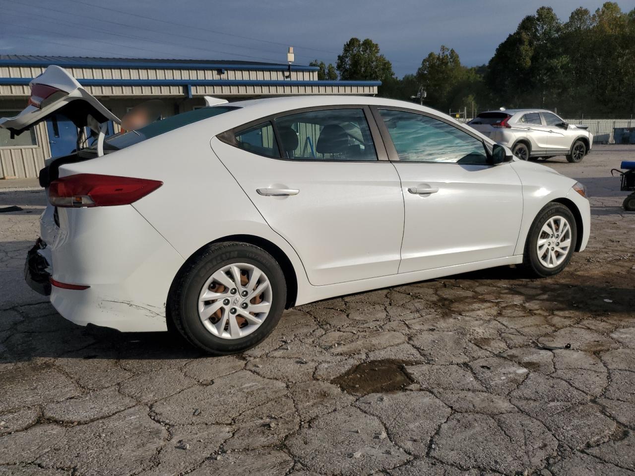 2017 Hyundai Elantra Se - Фото 3
