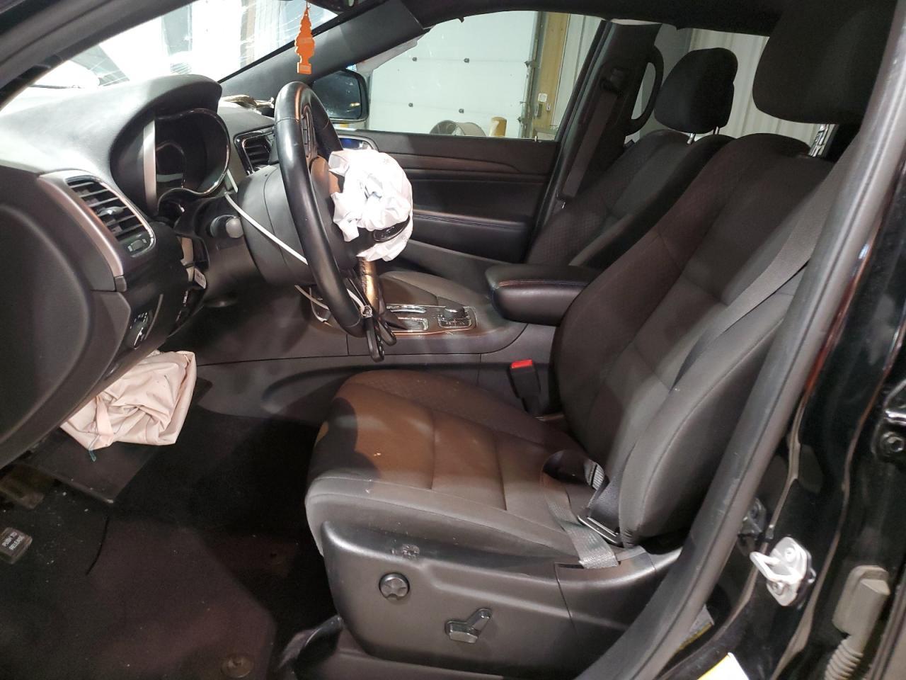 2019 Jeep Grand Cherokee Laredo - Image 7