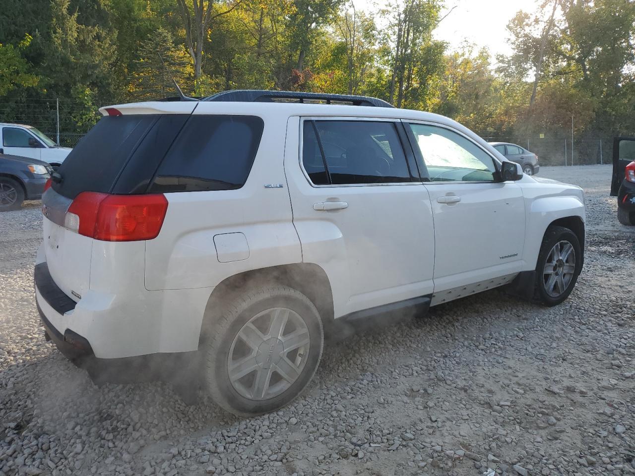 2010 GMC Terrain Sle - Image 3