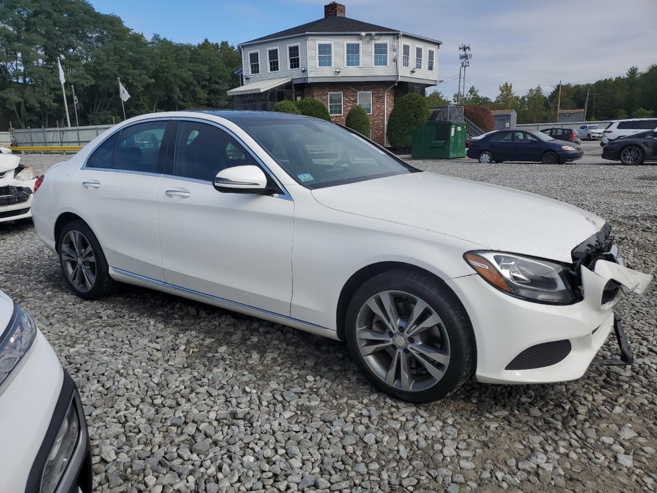 2018 Mercedes-Benz C 300 4Matic - Image 4