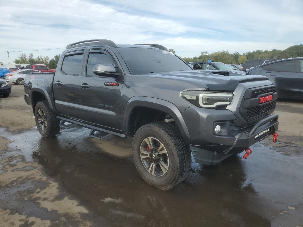2016 Toyota Tacoma Double Cab - Image 4