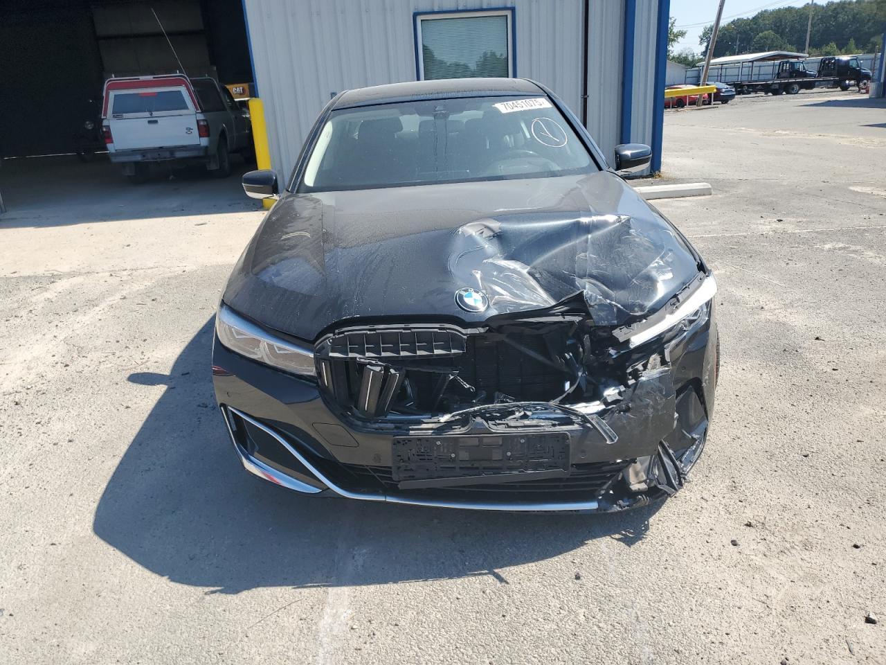 2022 BMW 740 Xi - Фото 5