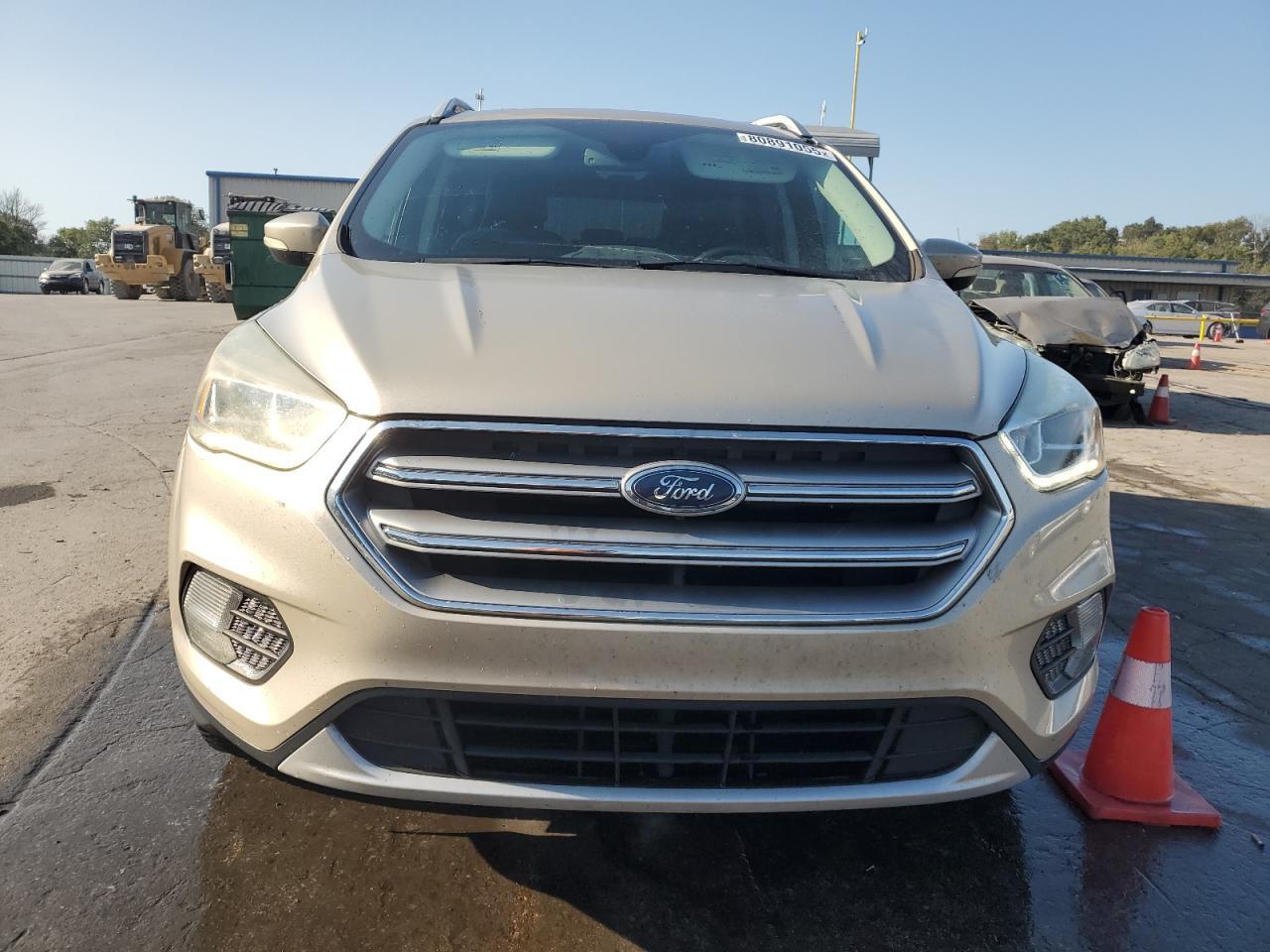 2017 Ford Escape Titanium - Image 5