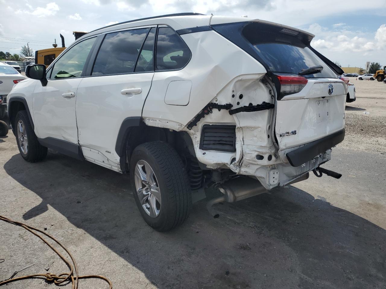 2023 Toyota Rav4 Le - Фото 2