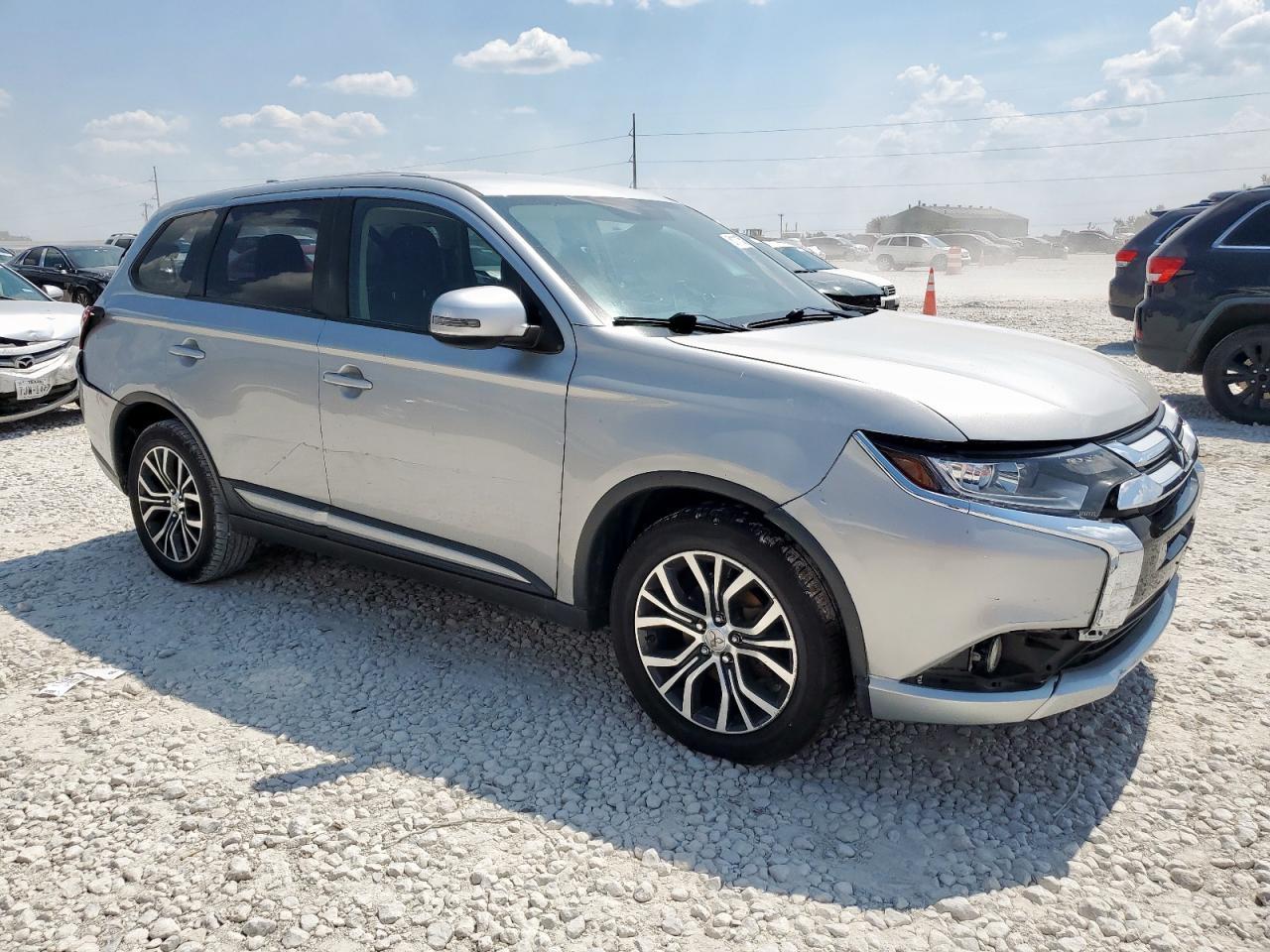 2018 Mitsubishi Outlander Se - Фото 4