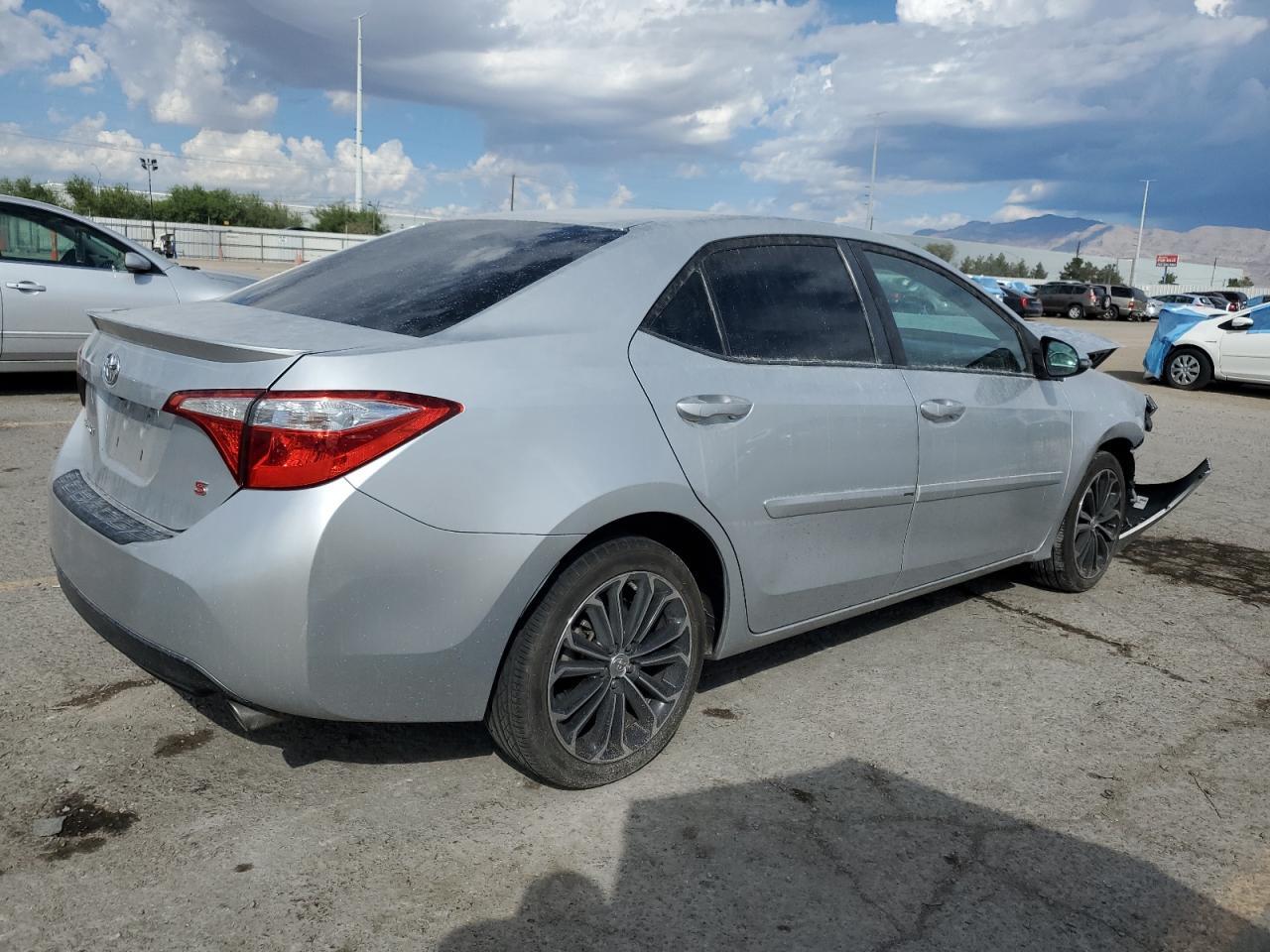 2015 Toyota Corolla L - Фото 3