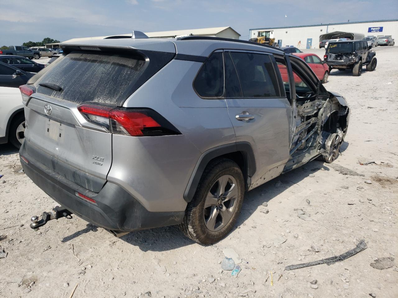 2022 Toyota Rav4 Xle - Фото 3