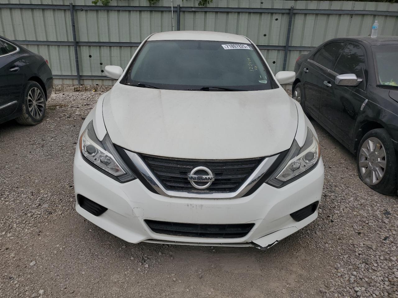 2016 Nissan Altima 2.5 - Image 5