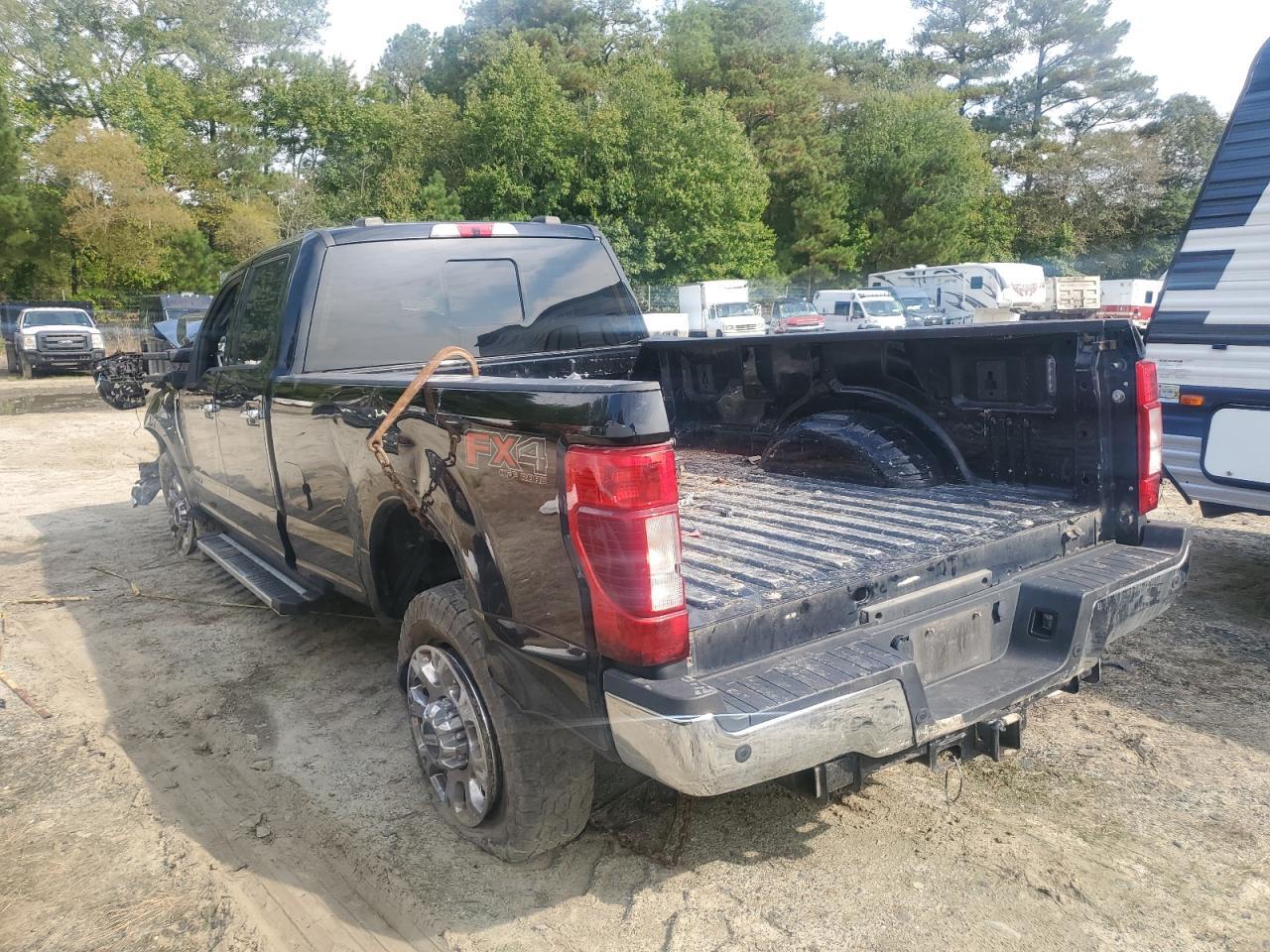 2022 Ford F350 Super Duty - Image 2