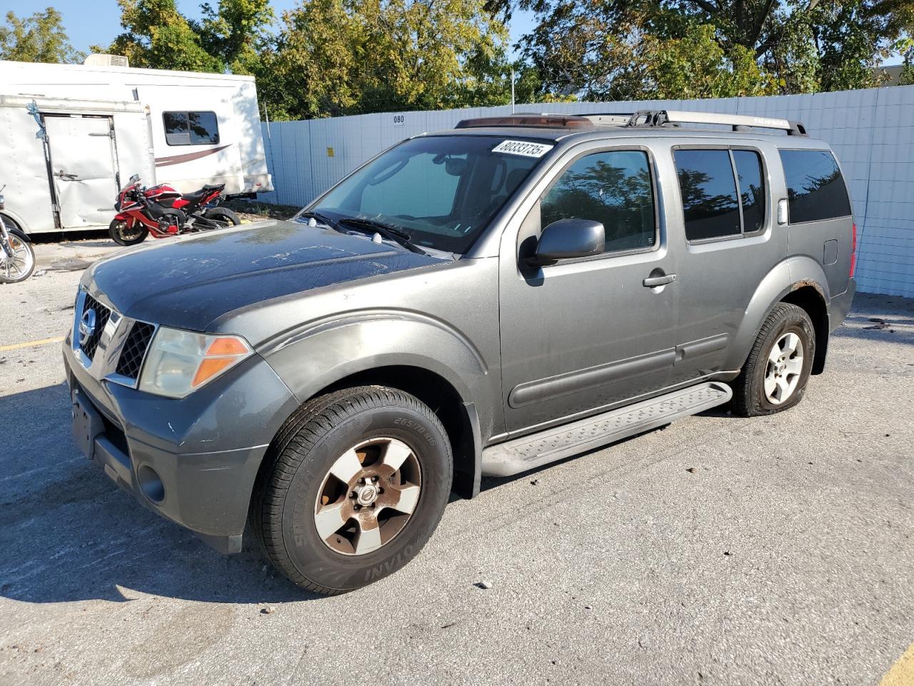 2005 Nissan Pathfinder Le